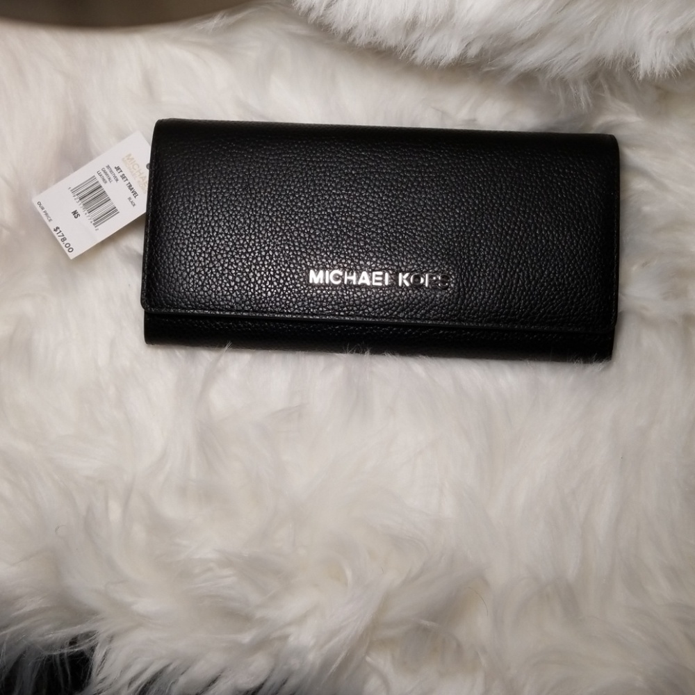 🆕️With Tag !Michael Kors Wallet
